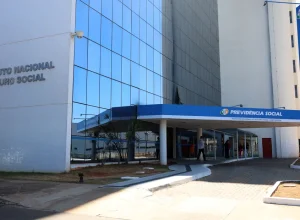 Hospitais orientam pacientes sobre benefícios do INSS