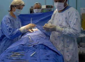 Laqueaduras e vasectomias no SUS do Paraná dobram em dois anos