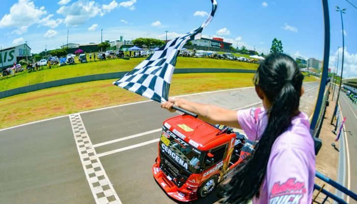 Diego Collet conquista título na Fórmula Truck em sua primeira temporada