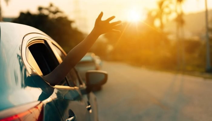 Planeja viajar nas férias? Veja dicas para dirigir com segurança