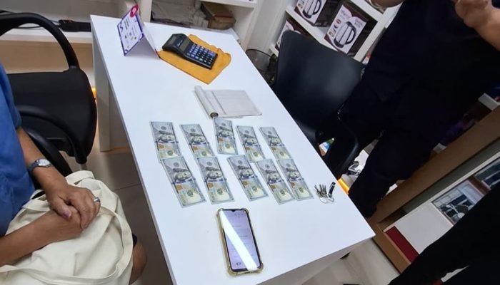 Fiscalização municipal fecha loja em Ciudad del Este após denúncia de turista