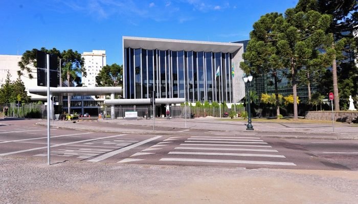 1788600783_Assembleia-Legislativa-do-Parana.jpg