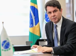 Deputado Alexandre Curi propõe lei para combater crimes cibernéticos no Paraná