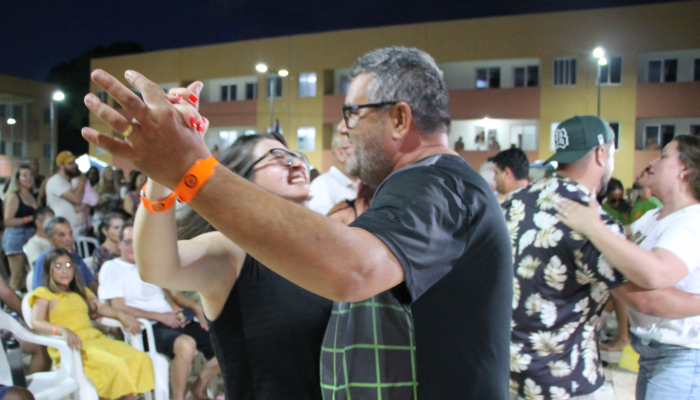 Farda, família e festa: Banda da PMPR transforma a Colônia de Férias em um verdadeiro show de