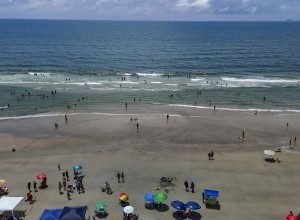 Litoral registra temperaturas acima de 30°C e chuvas à tarde no fim de semana