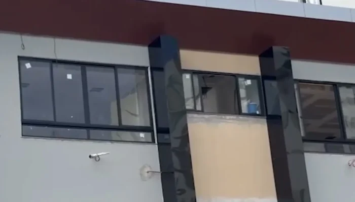 Homem morre após sofrer choque elétrico em cobertura de prédio no Centro de Cascavel