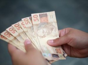 Prazo para sacar abono salarial termina nesta segunda