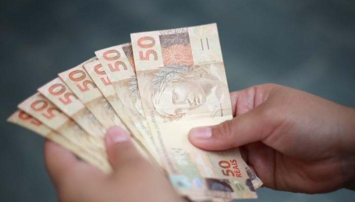Prazo para sacar abono salarial termina nesta segunda