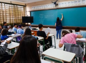 Empresas definidas para administrar 13 colégios estaduais no Programa Parceiro da Escola
