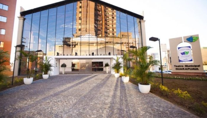 Teatro Municipal de Guarapuava abre inscrições para agenda 2026