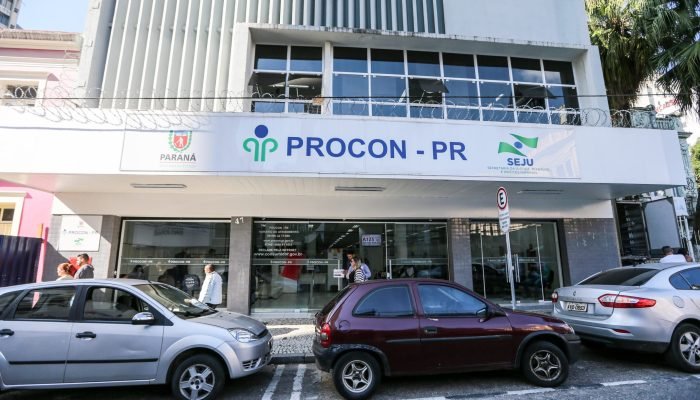 Procon-PR notifica serviços de streaming sobre anúncios de apostas em programação infantil