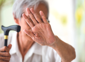 Idosa de 77 anos é agredida pelo filho em Guarapuava