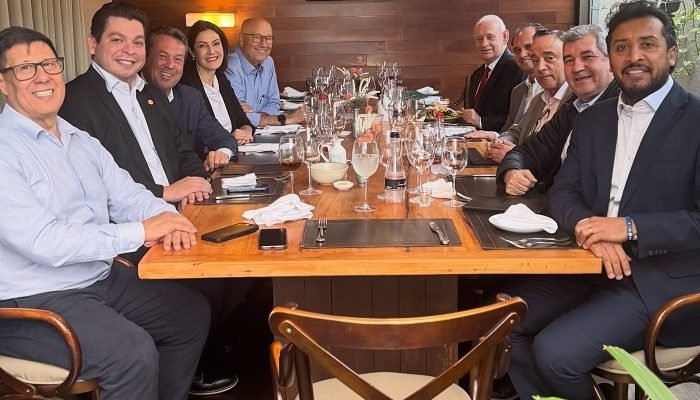 Adao-Litro-Gugu-Bueno-Marcio-Nunes-Cristina-Graeml-Luiz-Claudio-Romanelli-Ademar-Traiano-Jackson-Hus.jpeg
