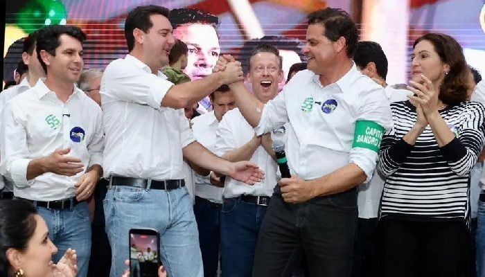 Alexandre-Curi-Ratinho-Junior-Sandro-Alex-e-Cristina-Graeml.jpg
