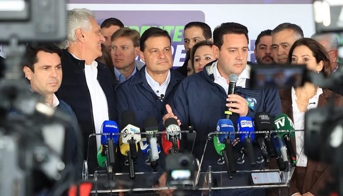 Alexandre-Curi-Sandro-Alex-Ratinho-Junior-e-Cristina-Graeml.jpg