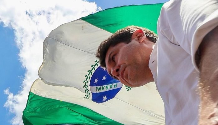 Alexandre-Curi-bandeira.jpg