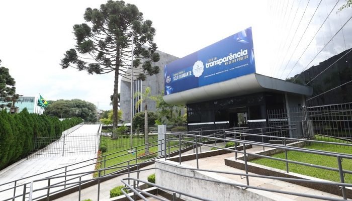 Assembleia-Legislativa-do-Parana-2.jpg