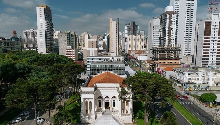 Camara-Municipal-de-Curitiba.jpg