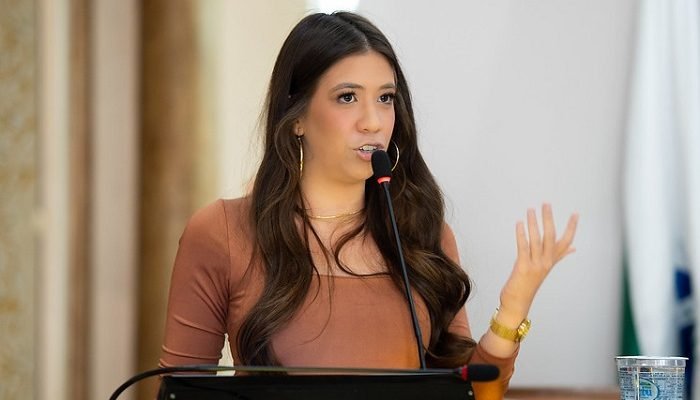 Camila-Gonda.jpg