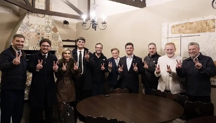 Denian-Couto-Matheus-Vermelho-Flavia-Francischini-Samuel-Dantas-Filipe-Barros-Mauro-Moraes-Sergio-Mo.jpeg