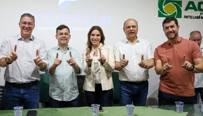 Dr.-Leonidas-Tiao-Medeiros-Maria-Victoria-Ricardo-Barros-e-Cesar-Silvestri.jpg