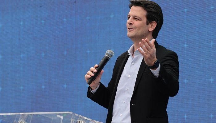 Eduardo-Pimentel-star-Geraldo-Bubniak.jpg