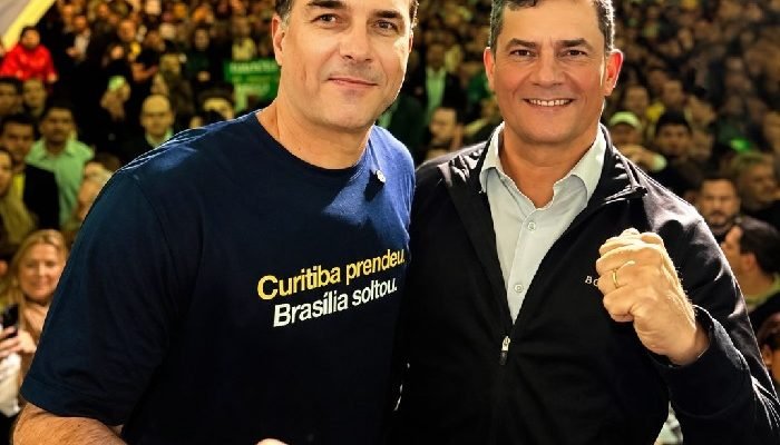 Flavio-Bolsonaro-e-Sergio-Moro.jpg