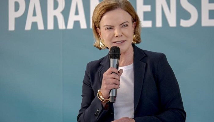 Gleisi-Hoffmann.jpg