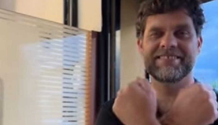 Goura.jpg
