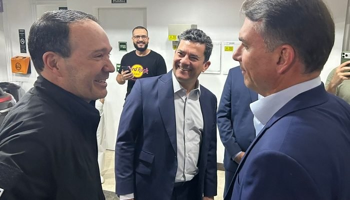 Gustavo-Villatoro-Sergio-Moro-e-Flavio-Bolsonaro.jpg
