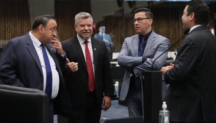 Hussein-Bakri-Delegado-Jacovos-Arilson-Chiorato-e-Gugu-Bueno.jpg