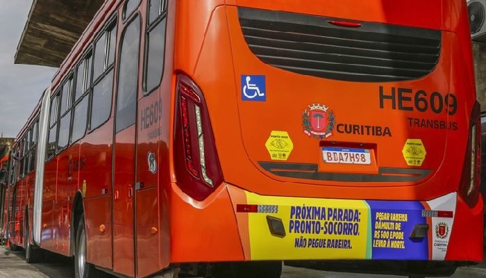 Onibus-vermelhao.jpg