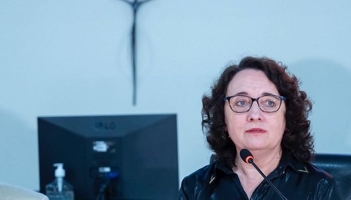 Professora-Josete-empetecada.jpg