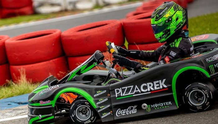 Pagliaro fecha temporada com pódio