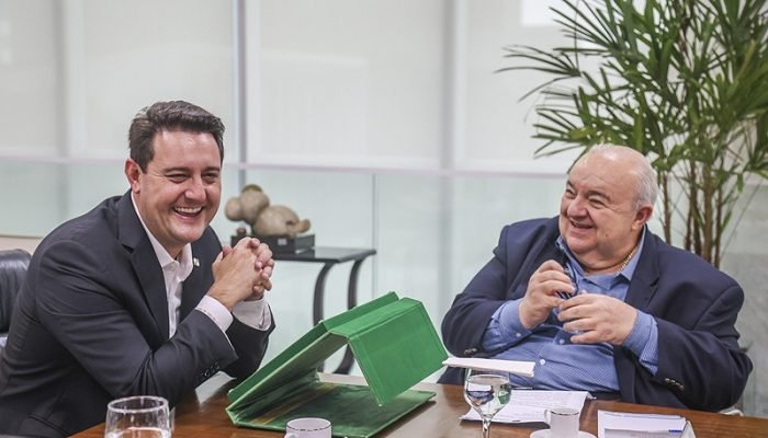 Ratinho-Junior-e-Rafael-Greca.jpg