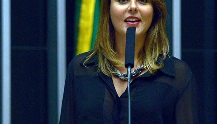 Renata-bueno-e1743532954904.jpg
