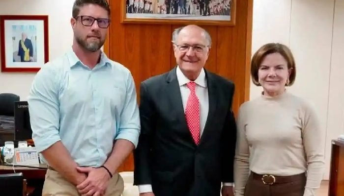 Requiao-Filho-Geraldo-Alckmin-e-Gleisi-Hoffmann.jpg