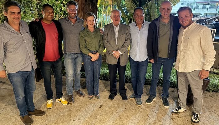 Requiao-Filho-Gleisi-Hoffmann-e-Alceni-Guerra.jpg