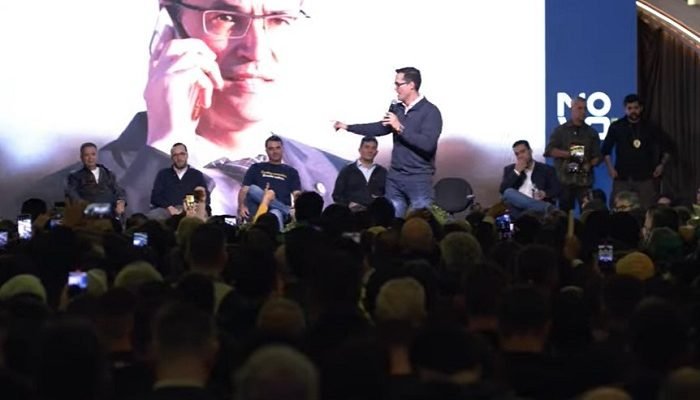 Rogerio-Marinho-Filipe-Barros-Flavio-Bolsonaro-Sergio-Moro-Deltan-Dallagnol-e-Paulo-Martins.jpg