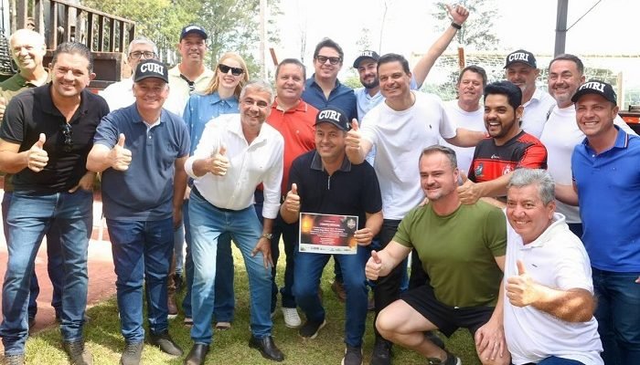 Sandro-Alex-com-liderancas-paranaenses.jpg