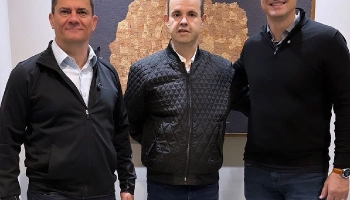 Sergio-Moro-Neto-Santos-e-Deltan-Dallagnol.jpg