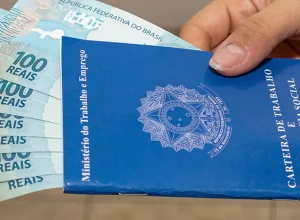 Projeto transfere responsabilidade de recolhimento de encargos trabalhistas ao empregado