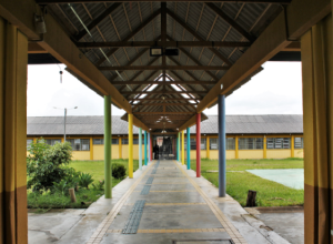 1.112 diretores assumem cargos na rede estadual do Paraná