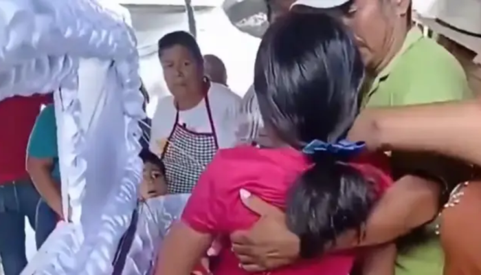 acordou-no-velorio006768120202610121718.png