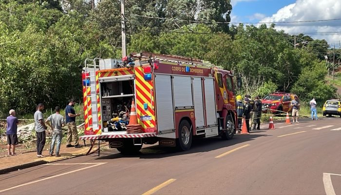 Peugeot incendiado revela corpo carbonizado em Cascavel
