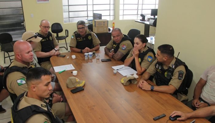 Comandante-Geral da PMPR reúne oficiais para alinhar ações nos shows do Verão Maior Paraná
