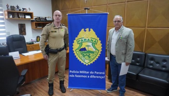 Coronel veterano recebe medalha de mérito do subcomando-geral da PMPR