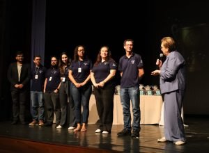 Guarapuava celebra formatura de 100 professores em tecnologia educacional
