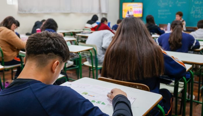 educacao-parana6006469230202606191452.jpg
