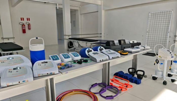 estado-inaugura-nova-clinica-de-fisioterapia-da-uenp-na-cidade-de-jacarezinho.jpg
